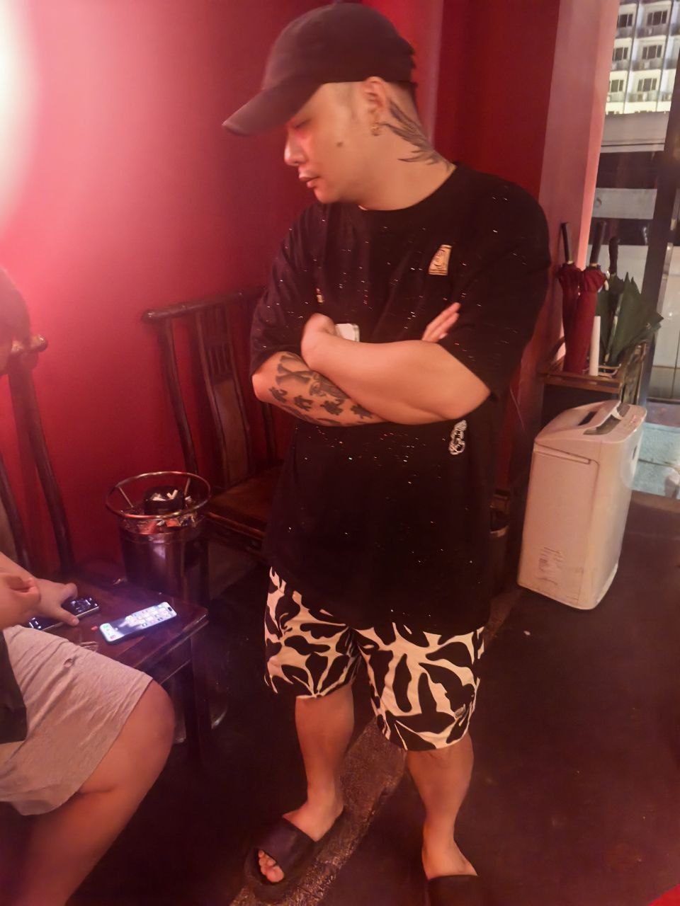 曝光 一个在二手群里卖隐藏ID锁的一个商家，事先不说明，当时看手机的时候也没注意，这个手机有id 锁，现在一刷机机子成搬砖机了，群里有交易过的，出来避坑，如果你看到这条消息希望你来出来处理。处理删贴