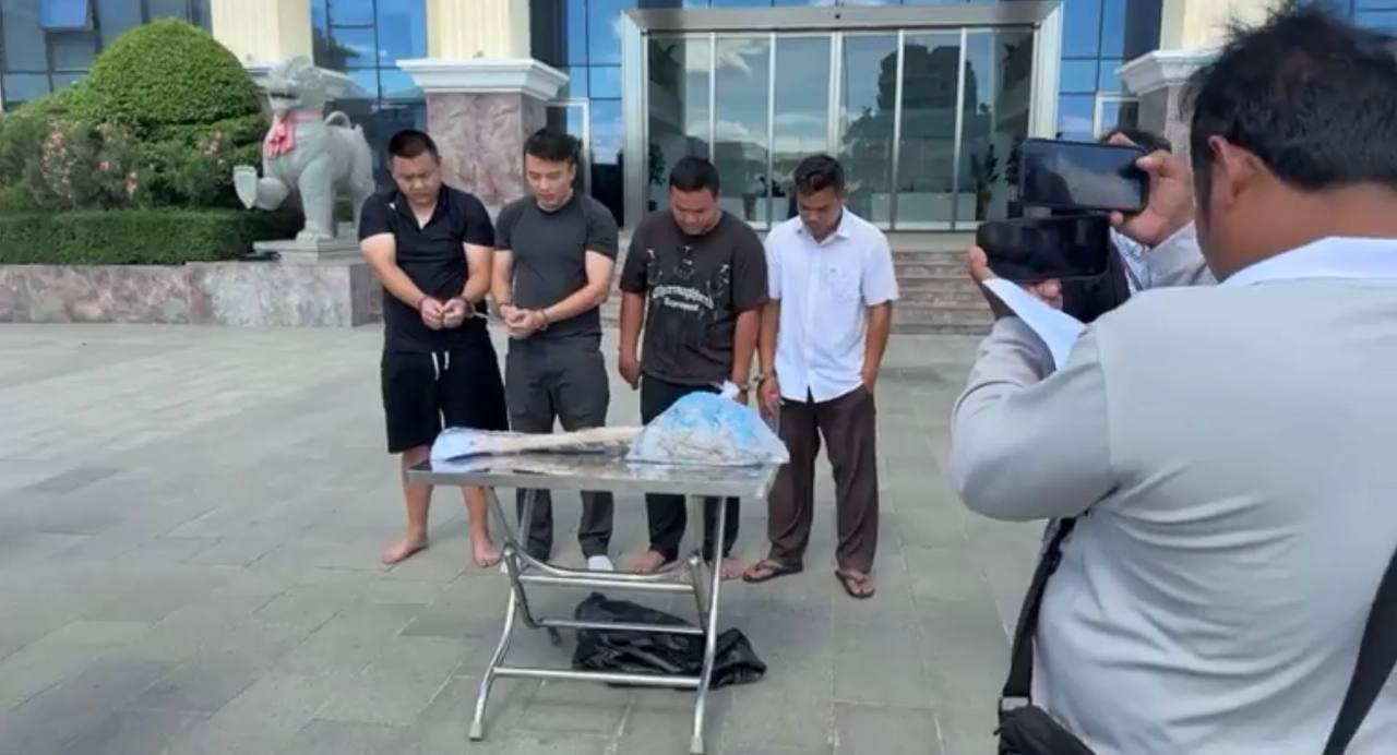 金边 命案4名嫌犯今天公开示众，随后被送法院